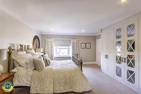 48 Chapel Lane, Branton, Doncaster, DN3 3NG