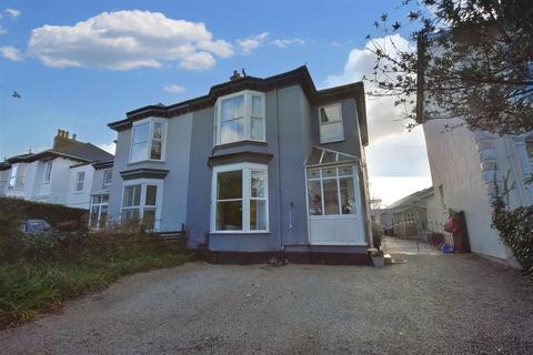 4 bedroom end of terrace house for sale, Pendarves Road, Camborne
