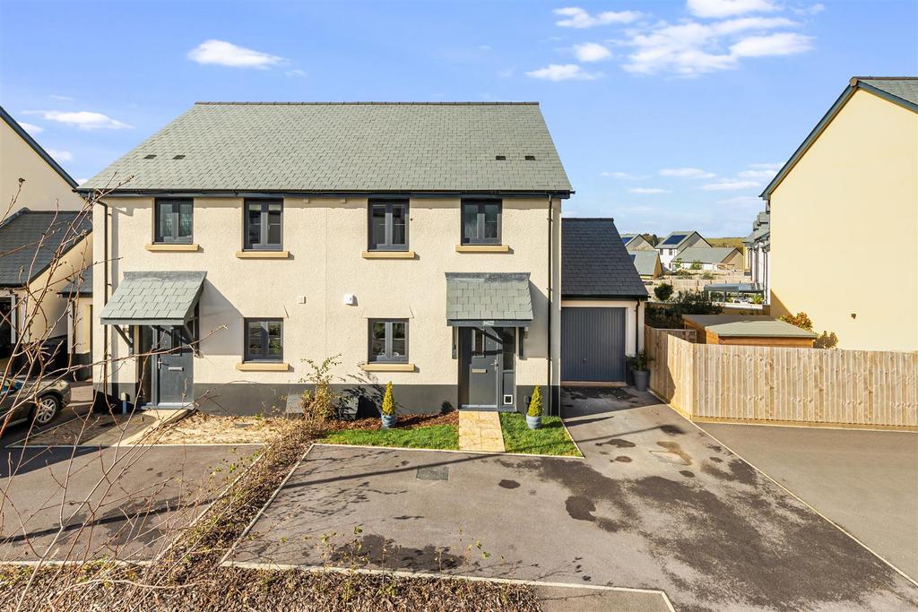 A02 - 24 Cotton Road Dartmouth - 231103.jpg