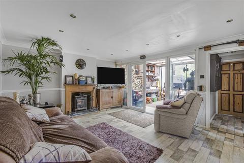 1 bedroom semi-detached bungalow for sale - Netherfield Court, Stanstead Abbotts