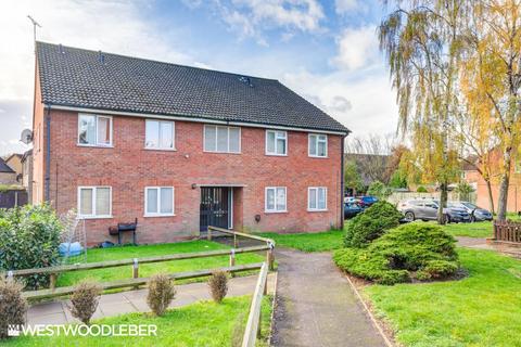 27 Galloway Close, Broxbourne, EN10 6BU