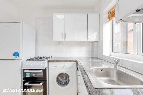 27 Galloway Close, Broxbourne, EN10 6BU