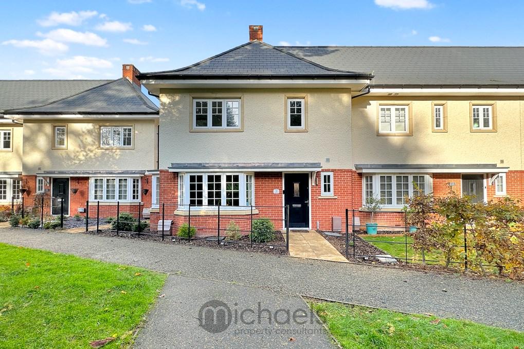 Myland Court Walk, Colchester, CO4 4 bed end of terrace house £400,000