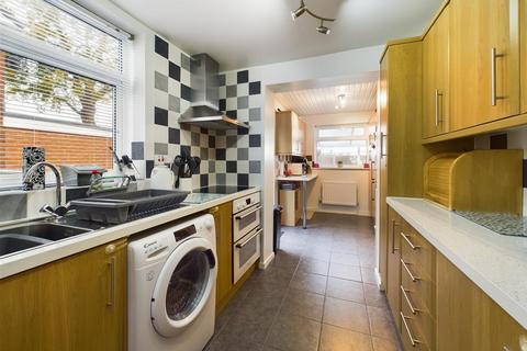 3 bedroom semi-detached house for sale - Denbigh Close, Wrexham