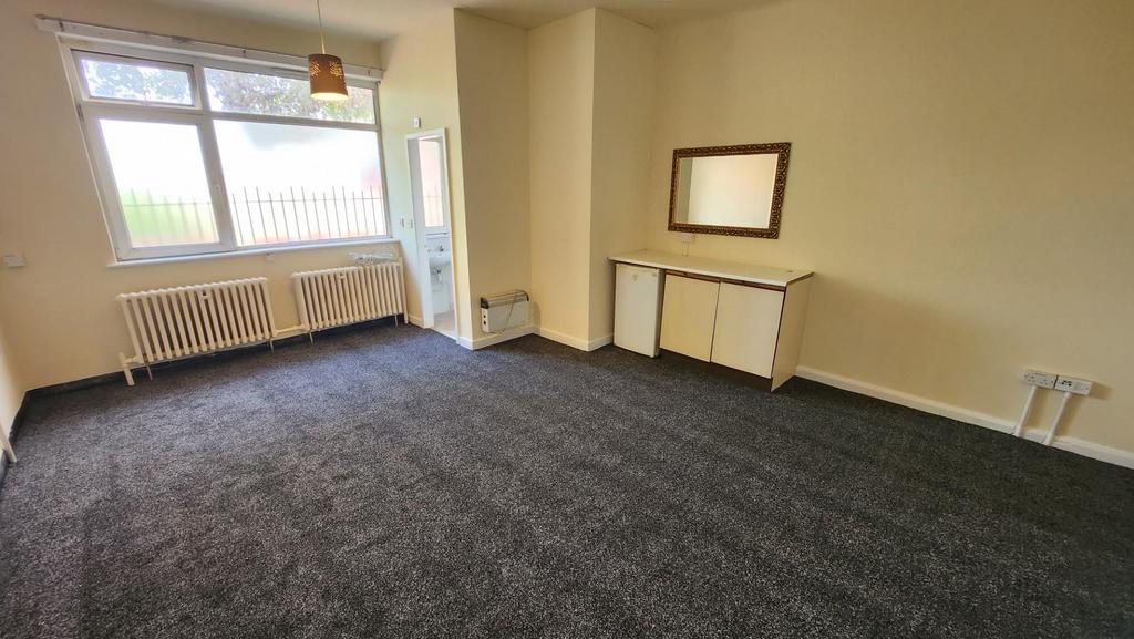 Mitford Street, Stretford, Manchester 1 bed in a house share to rent £600 pcm (£138 pw)