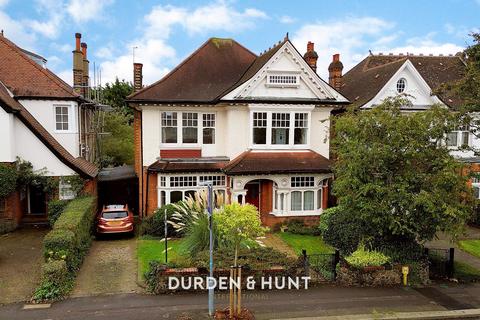 5 bedroom detached house for sale, Kings Avenue, Woodford Green, IG8
