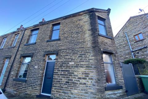 2 bedroom terraced house for sale, Yew Tree Lane, Huddersfield