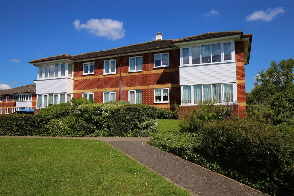 Borough Green 2 bed retirement property for sale £229,950