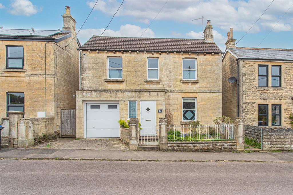 Lypiatt Road, Corsham 4 bed detached house £550,000
