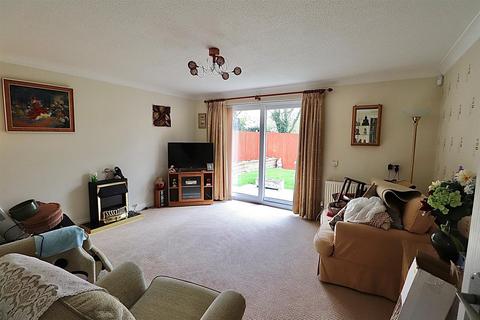 2 bedroom detached bungalow for sale, Wootton Brook Close, Northampton