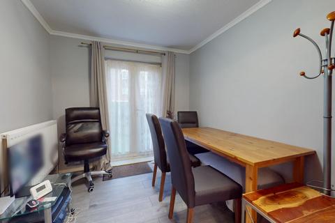 9 Larkfields, Northfleet, Gravesend, DA11 8PR