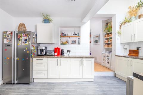 28 Avonvale Road, Bristol, BS5 9RL