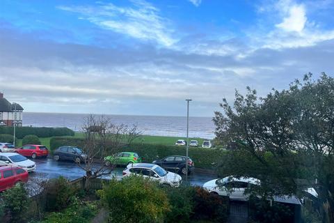 19 Esplanade, Hornsea, HU18 1NQ