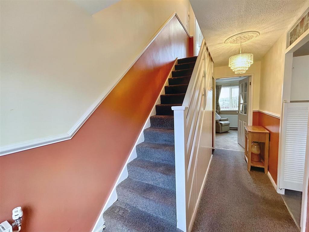Hallway 1.jpg