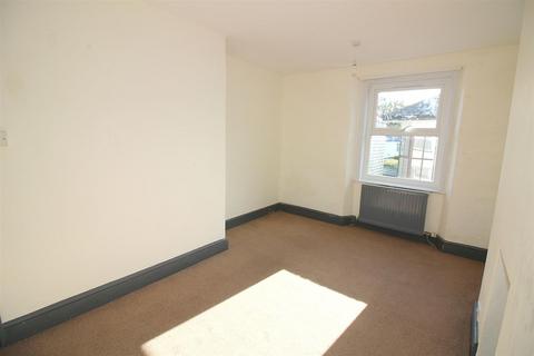 7 Albert Road, Saltash, PL12 4EA