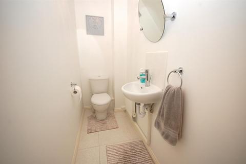 63 Scholars Gate, Garforth, Leeds, LS25 1BF