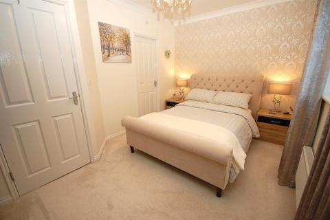 63 Scholars Gate, Garforth, Leeds, LS25 1BF