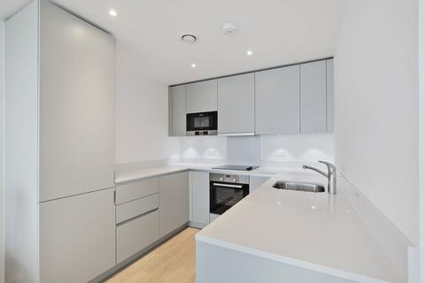 2 bedroom apartment to rent, Pinnacle Apartments, Saffron Central Square , Croydon, CR0