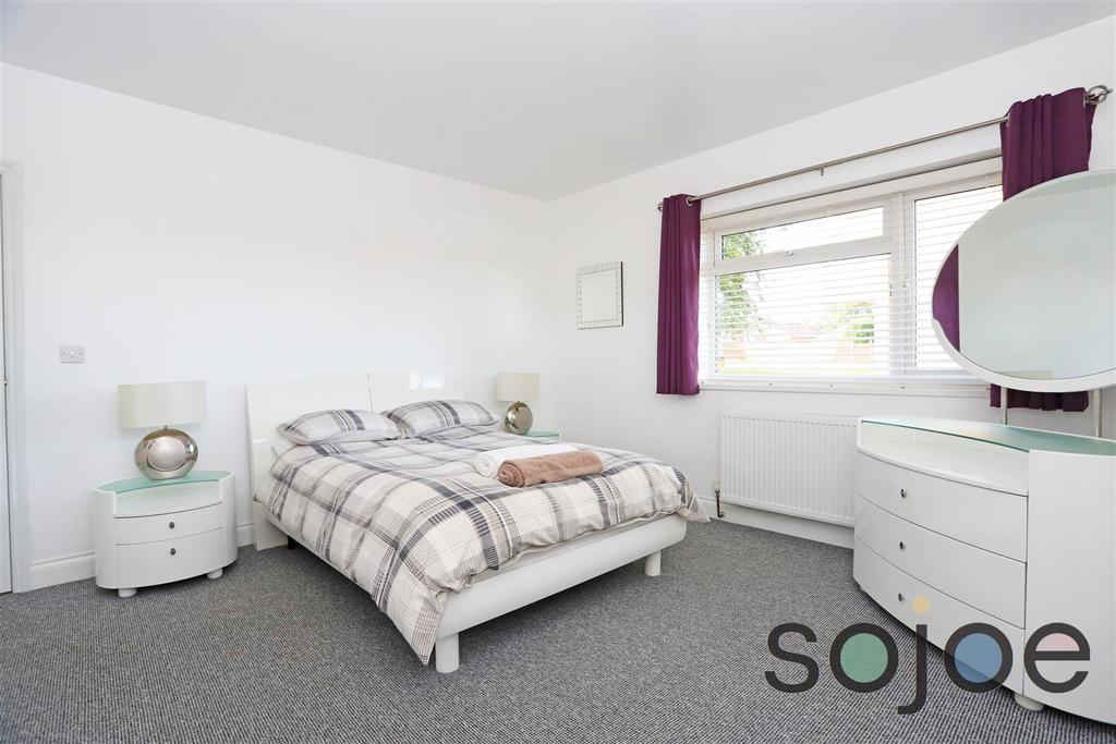 Bittern Green, Oulton Broad, NR33 1 bed house to rent £2,000 pcm (£