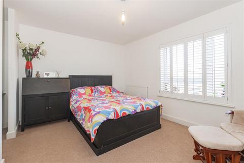 3 bedroom terraced house for sale, Alcock Crescent, Crayford, Dartford, Kent