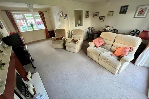 2 bedroom detached bungalow for sale - Cheswick Way, Cheswick Green, Solihull