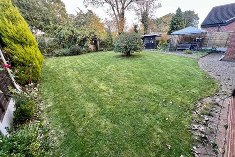 78 Cheswick Way, Cheswick Green, Solihull, B90 4HG