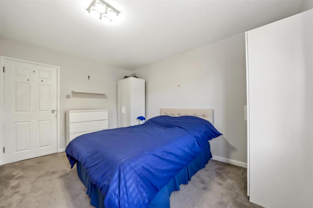 Flat 5, Lindholme Court - Awq Ns J0341 Zn CRQs Jl BG.jpg