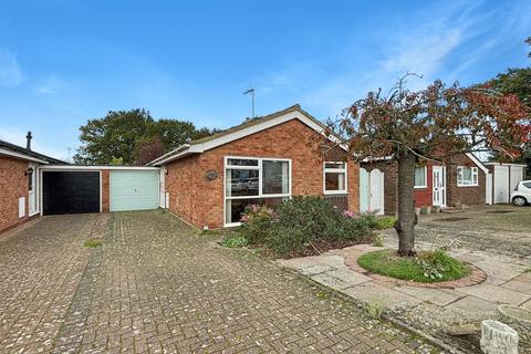 2 bedroom detached bungalow for sale, Elmstead Road, Wivenhoe, Colchester, CO7