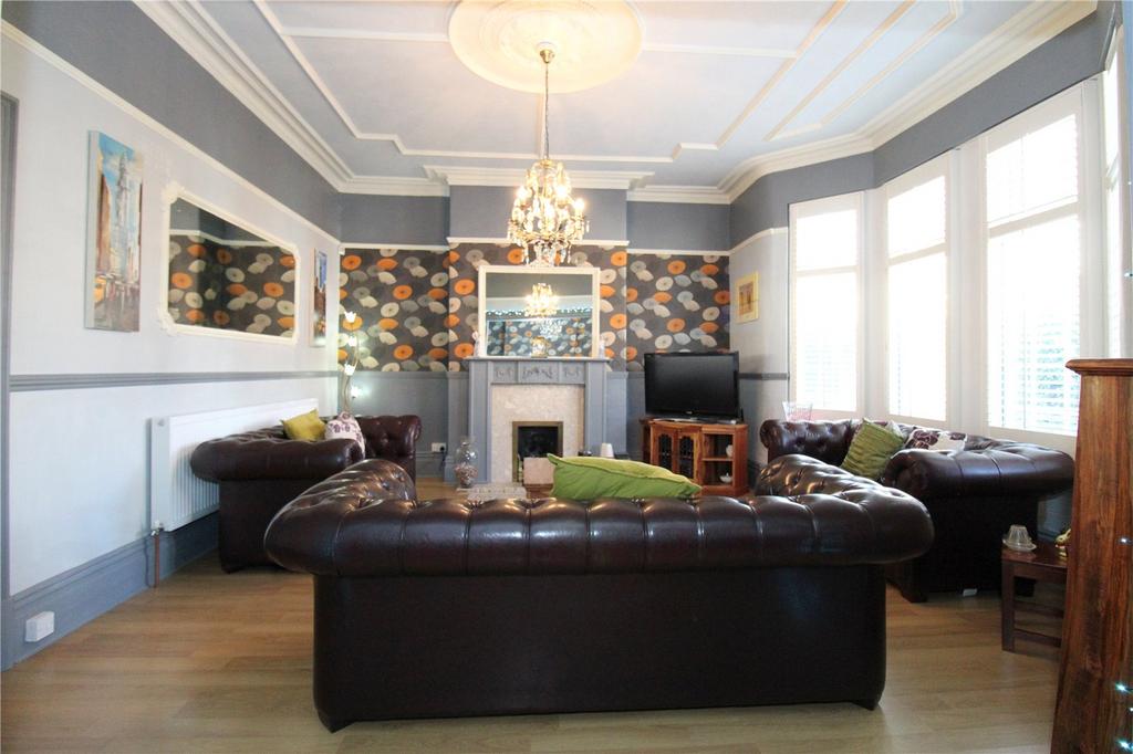 Vale Drive, New Brighton, Wirral, CH45 4 bed detached house for sale