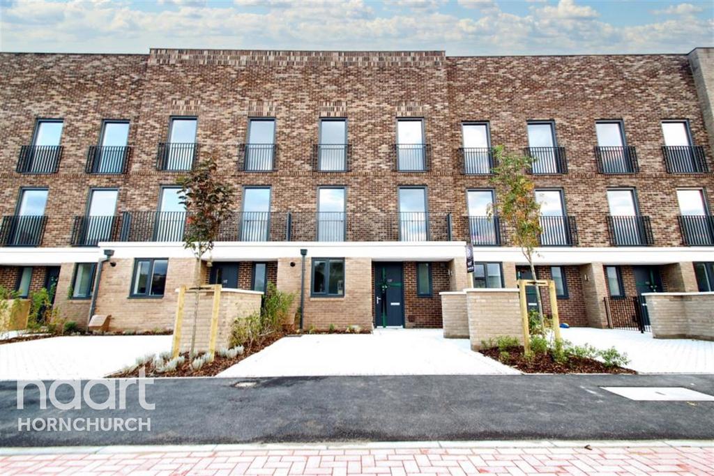 Bridgend Crescent, RM13 4 bed terraced house £2,700 pcm (£623 pw)