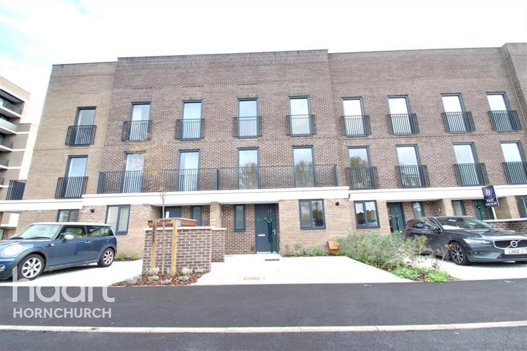 Bridgend Crescent, RM13 3 bed terraced house £2,350 pcm (£542 pw)