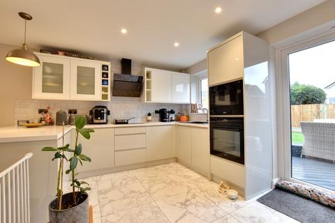 28 Doubleday Drive, Heybridge, Maldon, CM9 4TL