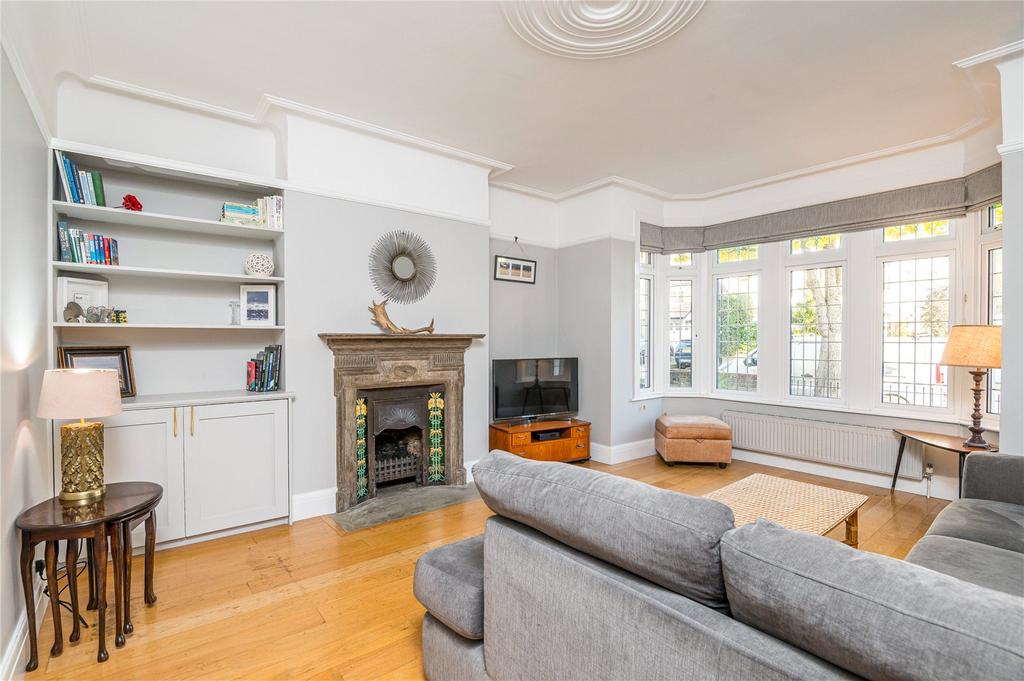 Sackville Road, Popular Wick Estate, Southend On Sea, Essex, SS2 3 bed semidetached house for