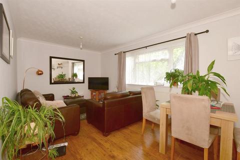 3 bedroom semi-detached house for sale - Lealands Drive, Uckfield, East Sussex