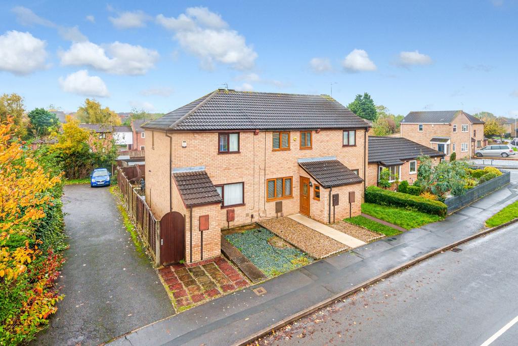 Foston Gate, Wigston LE18 2 bed terraced house for sale £210,000