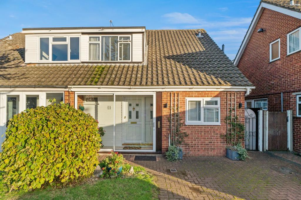 Anglesey Close, Ashford, TW15 3 bed semidetached house for sale £550,000