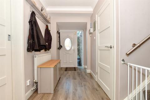 9 Burton Fields, Herne Bay, CT6 6JU