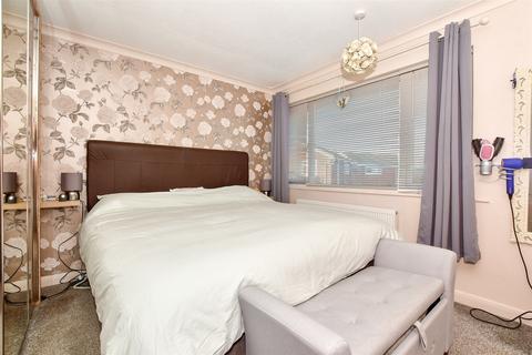 9 Burton Fields, Herne Bay, CT6 6JU