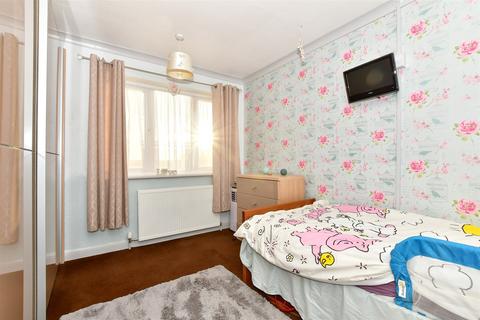 9 Burton Fields, Herne Bay, CT6 6JU