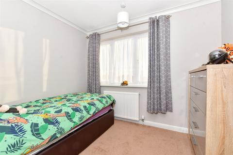 9 Burton Fields, Herne Bay, CT6 6JU