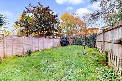 18 Dagnall Park, London, SE25 5PL