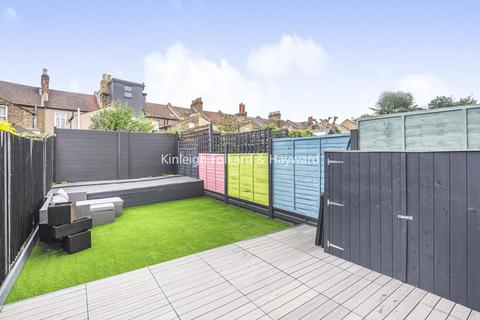 124 Nelgarde Road, London, SE6 4TP