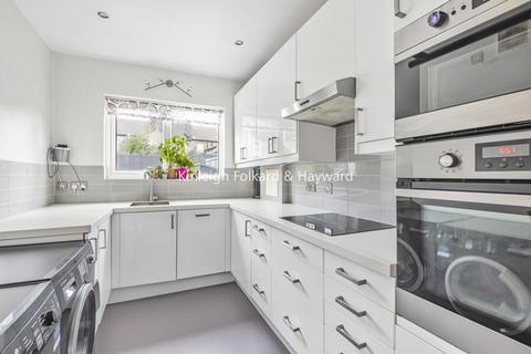 124 Nelgarde Road, London, SE6 4TP