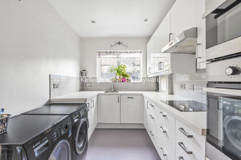 124 Nelgarde Road, London, SE6 4TP