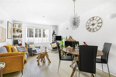 2 bedroom apartment for sale - Kempton Court, Kempton Avenue, Sunbury-on-Thames, Surrey, TW16