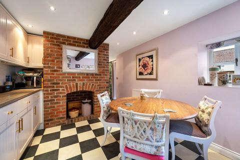 16 Abbey Road, Bourne, PE10 9EF
