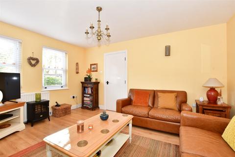 2 bedroom ground floor maisonette for sale, Wheelwrights Close, Arundel, West Sussex