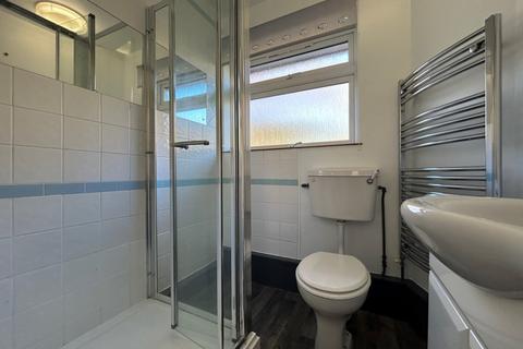 4 bedroom semi-detached bungalow to rent - Nursery Close Tonbridge TN10