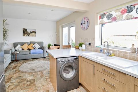87 Clover Rise, Whitstable, CT5 3HT