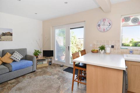 87 Clover Rise, Whitstable, CT5 3HT
